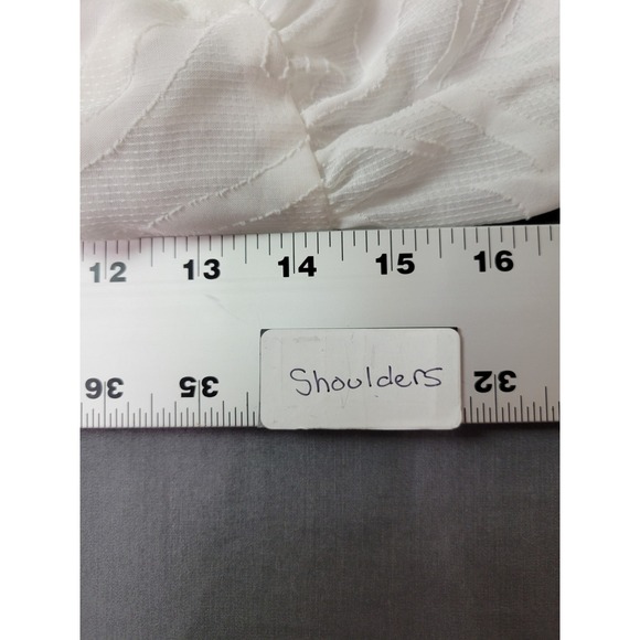 NWT Vince Camuto Womens Jacquard Zebra Print  Split Neck Blouse Ivory Small‎ - Picture 10 of 11